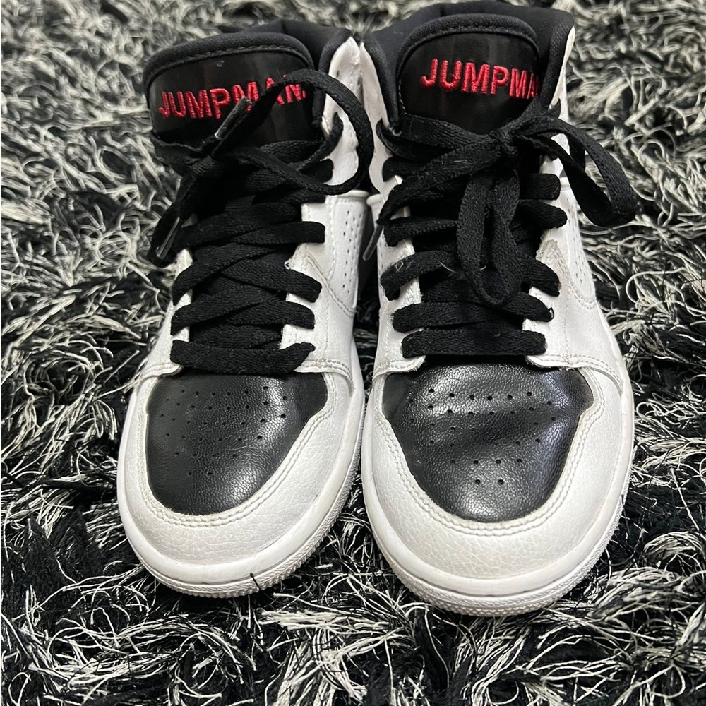 Jordan Kids Shoes Black and White